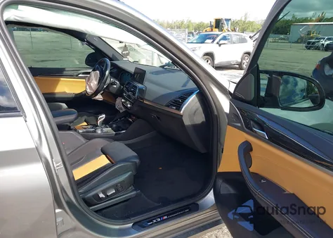 2020 BMW X3 M Competition z USA, uszkodzony, nr VIN 5YMTS0C05L9B83764